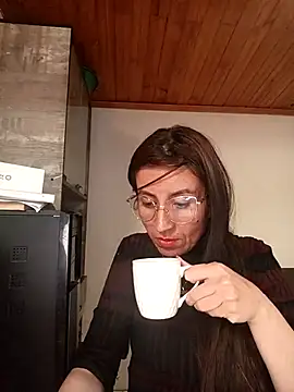 Snapshot of ERIKA__29 chatting on September 16, 2025, 3:46 pm ERIKA 29 online show from September 16, 2025, 3:46 pm