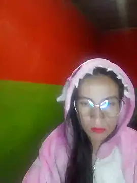 Snapshot of ERIKA__29 chatting on September 13, 2025, 7:52 am ERIKA 29 online show from September 13, 2025, 7:52 am