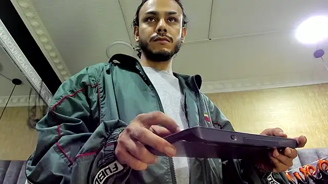 Boss Domiinator online show from October 29, 2025, 3:16 am