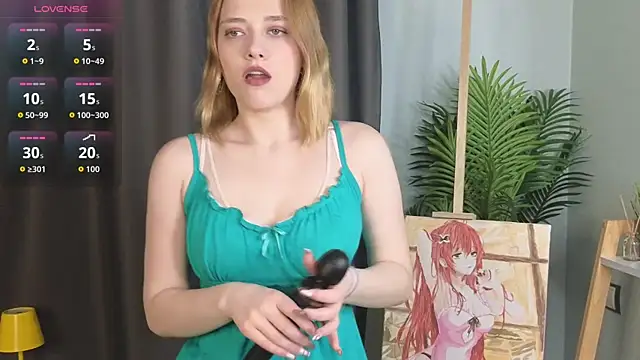 Snapshot of HollieCollelo chatting on December 16, 2025, 3:11 am HollieCollelo online show from December 16, 2025, 3:11 am