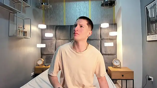 HunterHeat  online show from November 12, 2025, 11:58 am