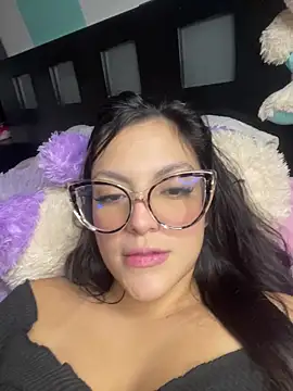 alilith online show from November 9, 2025, 7:40 pm