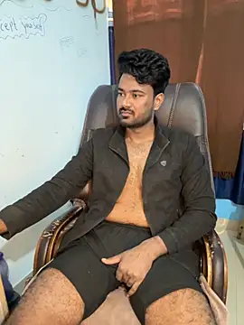 MeekBatgirl online show from November 19, 2025, 6:13 am