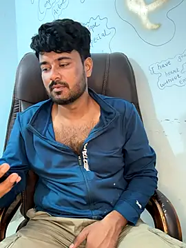 MeekBatgirl online show from October 31, 2025, 7:38 am