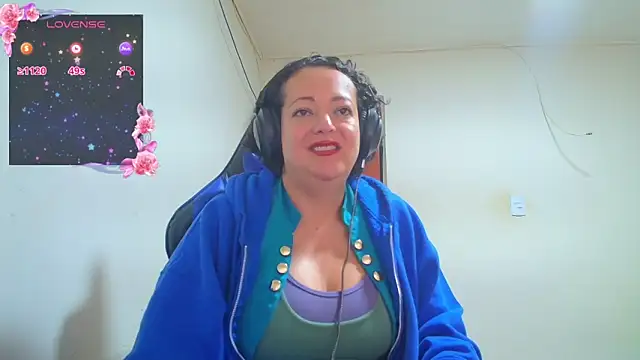 Snapshot of Miss_Oriana chatting on November 21, 2025, 8:52 pm Miss Oriana online show from November 21, 2025, 8:52 pm