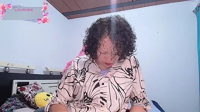 Snapshot of Miss_Oriana chatting on October 16, 2025, 4:59 pm Miss Oriana online show from October 16, 2025, 4:59 pm