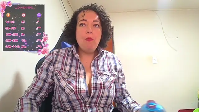 Snapshot of Miss_Oriana chatting on November 24, 2025, 8:09 pm Miss Oriana online show from November 24, 2025, 8:09 pm