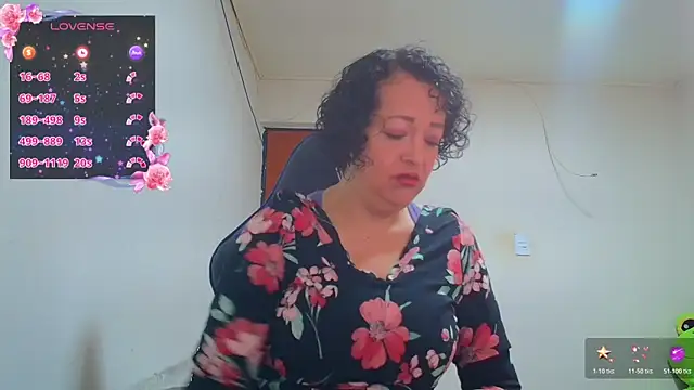 Snapshot of Miss_Oriana chatting on November 20, 2025, 3:34 pm Miss Oriana online show from November 20, 2025, 3:34 pm