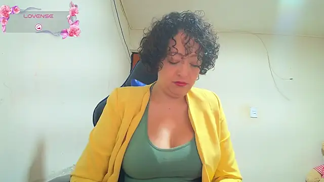 Snapshot of Miss_Oriana chatting on November 1, 2025, 6:19 am Miss Oriana online show from November 1, 2025, 6:19 am