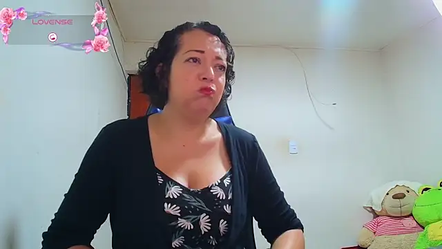 Snapshot of Miss_Oriana chatting on November 14, 2025, 4:54 pm Miss Oriana online show from November 14, 2025, 4:54 pm