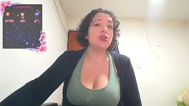 Snapshot of Miss_Oriana chatting on November 26, 2025, 4:40 pm Miss Oriana online show from November 26, 2025, 4:40 pm