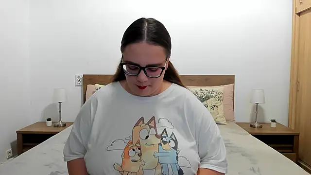 amiravyxen online show from October 7, 2025, 8:32 pm