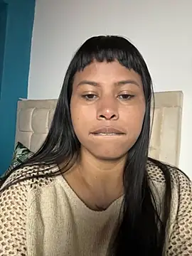 Snapshot of Michluxe_69 chatting on February 1, 2026, 1:59 am Michluxe 69 online show from February 1, 2026, 1:59 am