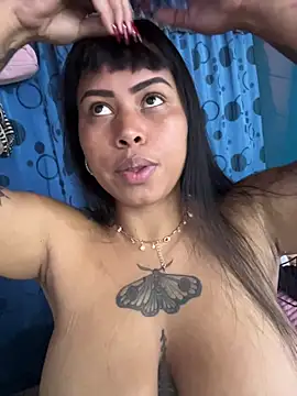 Snapshot of Michluxe_69 chatting on February 23, 2026, 1:07 am Michluxe 69 online show from February 23, 2026, 1:07 am