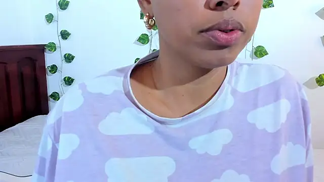 Michluxe 69 online show from September 22, 2025, 9:21 pm