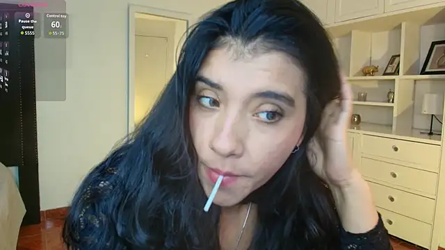 nina moen online show from November 29, 2025, 3:39 am