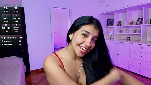 nina moen online show from October 8, 2025, 9:44 am