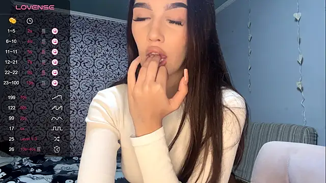 AuraJefcoat online show from October 24, 2025, 3:11 pm