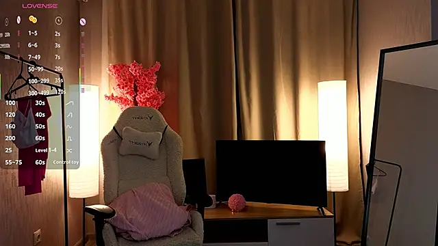 Snapshot of Pony_Claid chatting on October 19, 2025, 9:06 pm Pony Claid online show from October 19, 2025, 9:06 pm