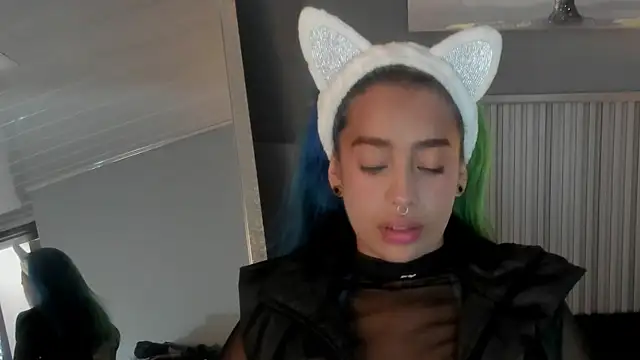 Snapshot of Cristal_r4ven chatting on September 26, 2025, 9:10 pm Cristal r4ven online show from September 26, 2025, 9:10 pm
