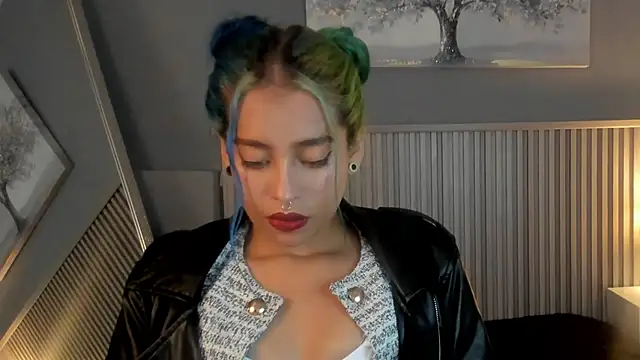 Snapshot of Cristal_r4ven chatting on September 29, 2025, 3:17 pm Cristal r4ven online show from September 29, 2025, 3:17 pm