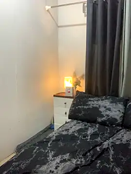 AngelHille online show from November 14, 2025, 8:12 pm