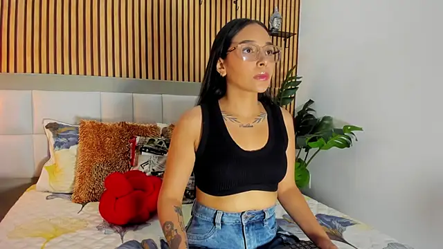 Snapshot of Roseaurora chatting on September 18, 2025, 11:46 am Roseaurora online show from September 18, 2025, 11:46 am