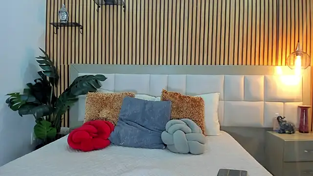 Snapshot of Roseaurora chatting on January 17, 2026, 12:53 pm Roseaurora online show from January 17, 2026, 12:53 pm