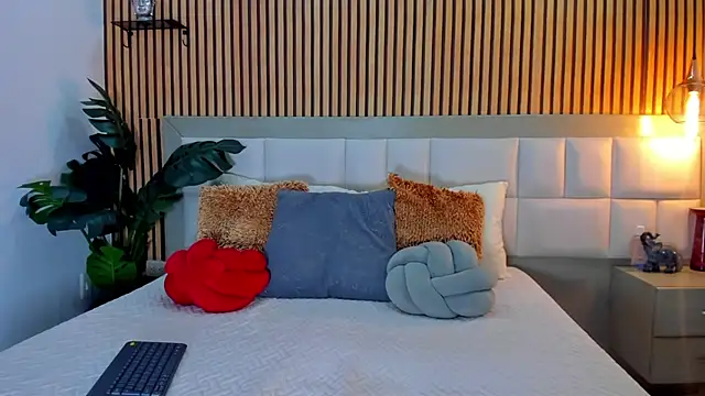 Snapshot of Roseaurora chatting on January 19, 2026, 1:04 pm Roseaurora online show from January 19, 2026, 1:04 pm