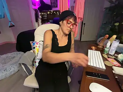 kinkycanner online show from March 25, 2026, 6:02 am