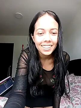 Snapshot of MiaForever1 chatting on September 9, 2025, 5:00 pm MiaForever1 online show from September 9, 2025, 5:00 pm