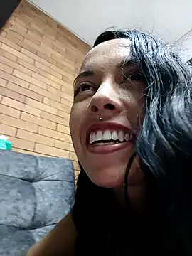 Snapshot of MiaForever1 chatting on April 6, 2026, 4:46 am MiaForever1 online show from April 6, 2026, 4:46 am