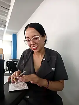 Snapshot of MiaForever1 chatting on March 27, 2026, 3:46 pm MiaForever1 online show from March 27, 2026, 3:46 pm