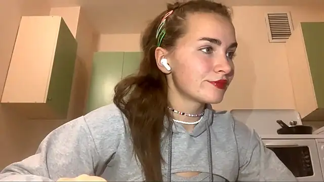 Snapshot of BunnyTiedeman chatting on October 29, 2025, 5:45 pm BunnyTiedeman online show from October 29, 2025, 5:45 pm