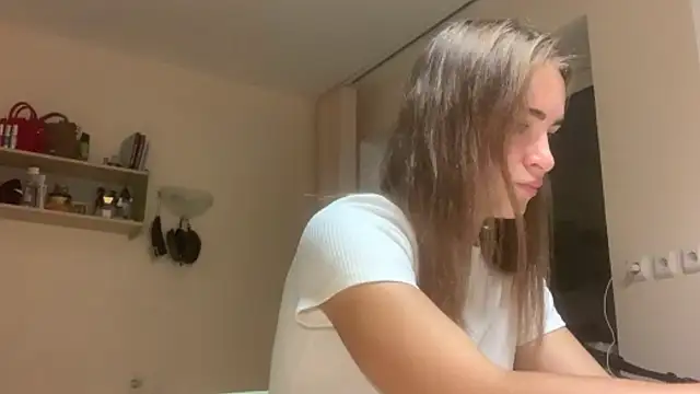 Snapshot of BunnyTiedeman chatting on September 20, 2025, 4:23 pm BunnyTiedeman online show from September 20, 2025, 4:23 pm