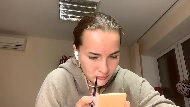 Snapshot of BunnyTiedeman chatting on October 17, 2025, 3:14 pm BunnyTiedeman online show from October 17, 2025, 3:14 pm