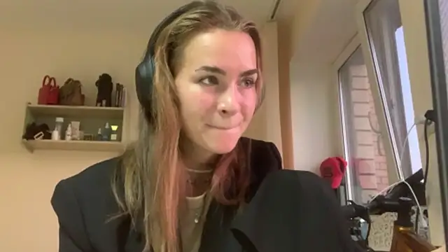 Snapshot of BunnyTiedeman chatting on September 8, 2025, 3:33 pm BunnyTiedeman online show from September 8, 2025, 3:33 pm