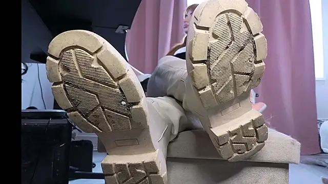 Snapshot of CruelSiren chatting on March 2, 2026, 9:27 am CruelSiren online show from March 2, 2026, 9:27 am