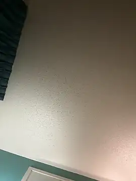 CREAMYASSNAEE online show from April 10, 2026, 1:01 am