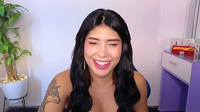 Snapshot of dahiana_marin chatting on May 4, 2026, 8:00 pm dahiana marin online show from May 4, 2026, 8:00 pm