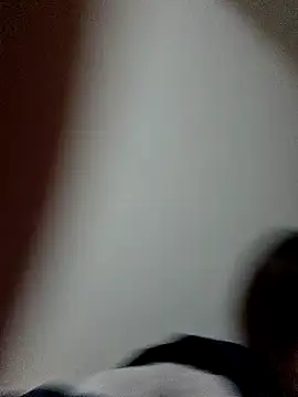 Clavelnegro online show from November 18, 2025, 4:16 am