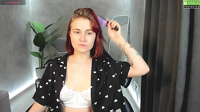 Roxy foxi online show from September 25, 2025, 1:11 am