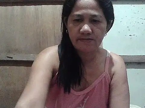 Snapshot of hotmama_063 chatting on March 6, 2026, 9:32 pm hotmama 063 online show from March 6, 2026, 9:32 pm