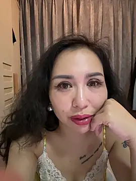 Snapshot of Susu-Asia chatting on September 16, 2025, 12:28 pm Susu-Asia online show from September 16, 2025, 12:28 pm