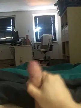 lennox00827 online show from September 23, 2025, 7:37 am