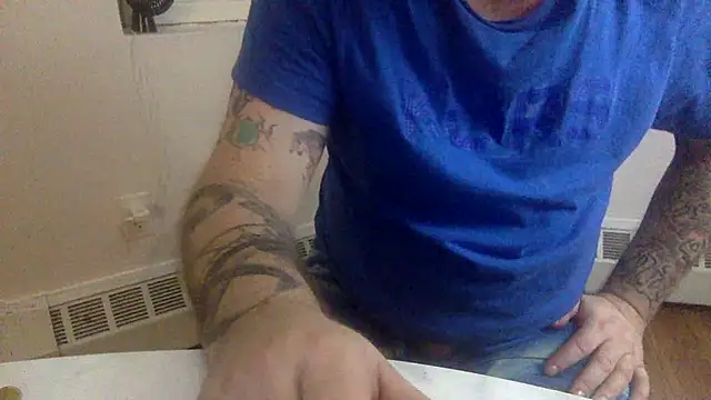 Snapshot of edger4lif3 chatting on November 13, 2025, 5:00 am edger4lif3 online show from November 13, 2025, 5:00 am