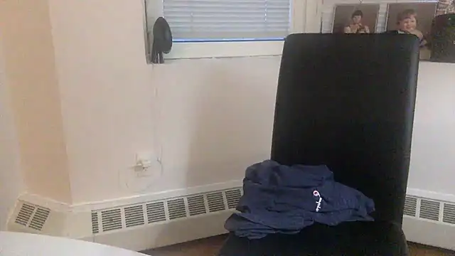 Snapshot of edger4lif3 chatting on October 31, 2025, 9:32 pm edger4lif3 online show from October 31, 2025, 9:32 pm