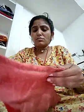 Snapshot of LUCKY_cut chatting on May 28, 2026, 12:33 pm LUCKY cut online show from May 28, 2026, 12:33 pm