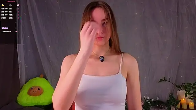 Snapshot of VincenzaGarigliano chatting on December 17, 2025, 1:21 am VincenzaGarigliano online show from December 17, 2025, 1:21 am