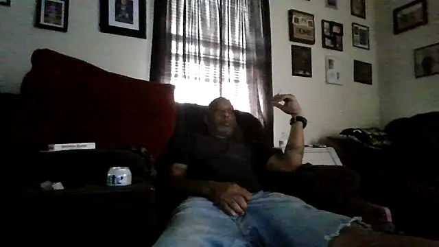 Snapshot of Bbcscottie77 chatting on June 5, 2026, 8:25 pm Bbcscottie77 online show from June 5, 2026, 8:25 pm